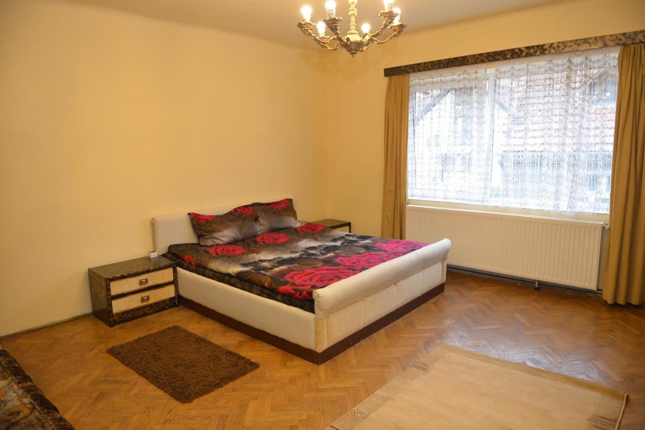 Apartament Oana Braşov Eksteriør bilde